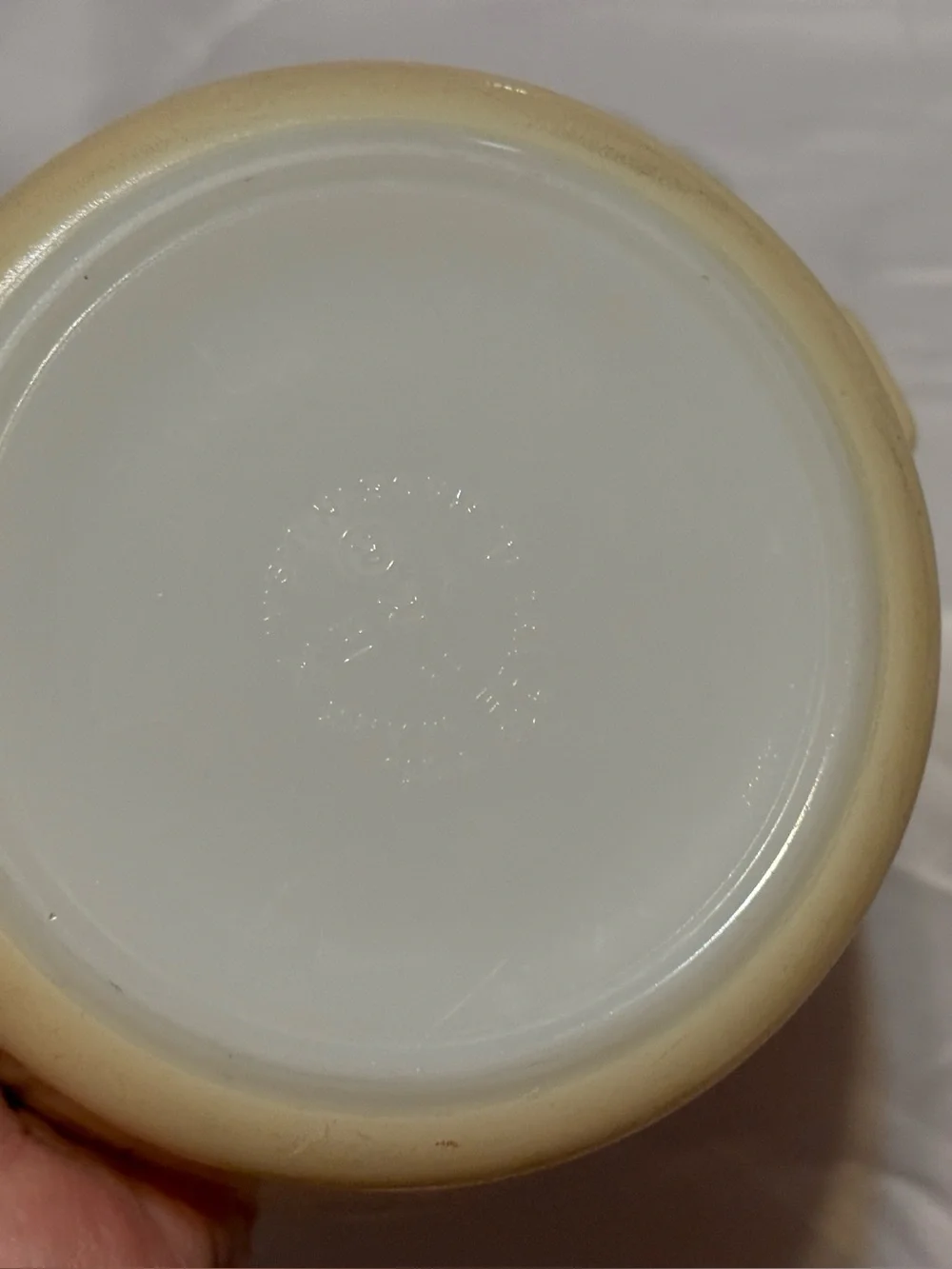 Pyrex Gold Leaf Casserole Dish